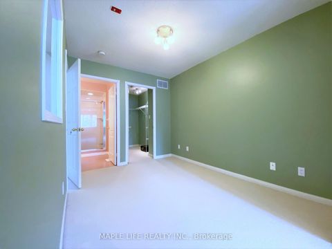 Photo 14 at 623 Grandview Way, Willowdale East, Toronto