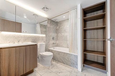 Photo 16 at 811 - 19 Bathurst Street, Waterfront Communities C1, Toronto