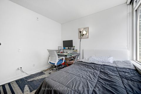 Photo 19 at 811 - 19 Bathurst Street, Waterfront Communities C1, Toronto