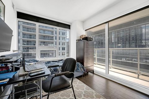 Photo 20 at 811 - 19 Bathurst Street, Waterfront Communities C1, Toronto