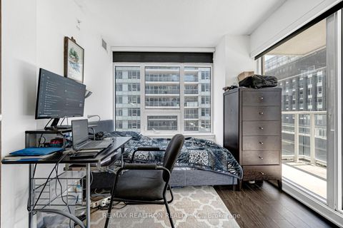 Photo 21 at 811 - 19 Bathurst Street, Waterfront Communities C1, Toronto