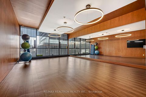 Photo 37 at 811 - 19 Bathurst Street, Waterfront Communities C1, Toronto