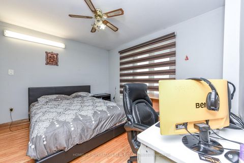 Photo 4 at 3280 Clara Drive, Malton, Mississauga