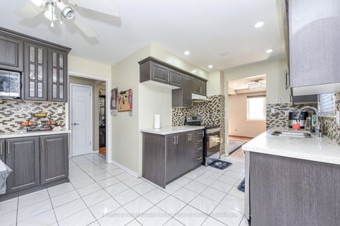 Photo 6 at 3280 Clara Drive, Malton, Mississauga