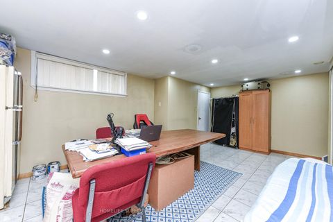 Photo 23 at 3280 Clara Drive, Malton, Mississauga