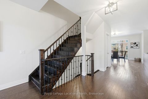 Photo 11 at 118 Puccini Drive, Oak Ridges, Richmond Hill