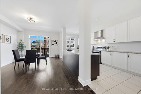 Photo 12 at 118 Puccini Drive, Oak Ridges, Richmond Hill