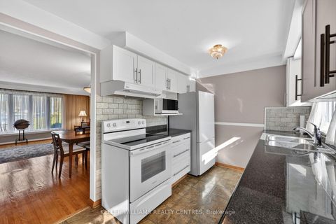 Photo 6 at 13 Laurentide Avenue, Aurora Heights, Aurora