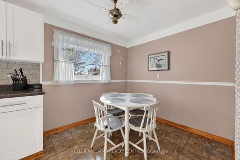 Photo 8 at 13 Laurentide Avenue, Aurora Heights, Aurora