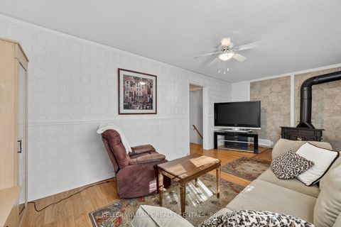Photo 14 at 13 Laurentide Avenue, Aurora Heights, Aurora