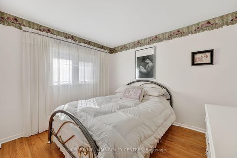 Photo 18 at 13 Laurentide Avenue, Aurora Heights, Aurora