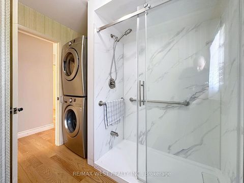 Photo 20 at 20 Foxwood Grove, L'Amoreaux, Toronto