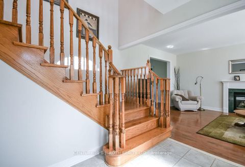 Photo 5 at 112 Crimson Ridge Road, Bayshore, Barrie