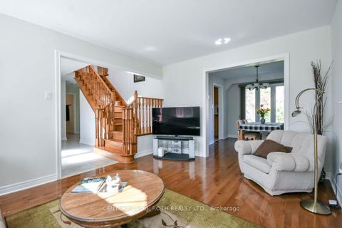 Photo 7 at 112 Crimson Ridge Road, Bayshore, Barrie