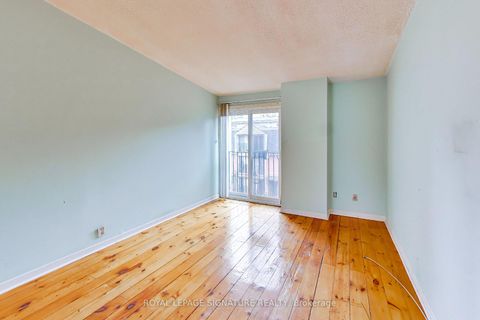 Photo 11 at 18 - 325 Jarvis Street, Moss Park, Toronto