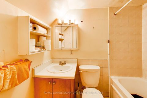 Photo 14 at 18 - 325 Jarvis Street, Moss Park, Toronto