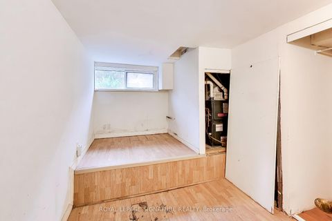 Photo 16 at 18 - 325 Jarvis Street, Moss Park, Toronto