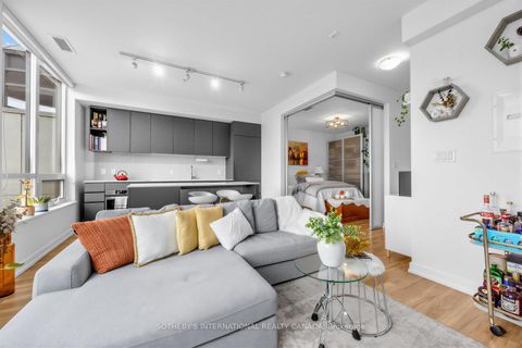 Photo 10 at 714 - 377 Madison Avenue, Casa Loma, Toronto