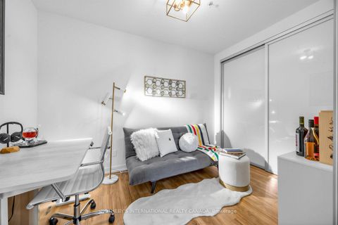 Photo 17 at 714 - 377 Madison Avenue, Casa Loma, Toronto