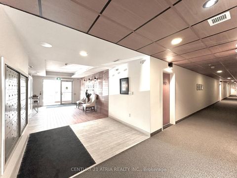 Photo 3 at 109 - 720 Yonge Street, Painswick South, Barrie