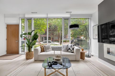 Photo 3 at TH 101 - 32 Davenport Road, Annex, Toronto