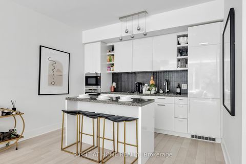Photo 4 at TH 101 - 32 Davenport Road, Annex, Toronto