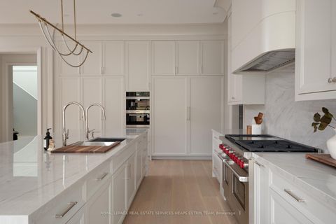 Photo 5 at 92 Arjay Crescent, York Mills, Toronto