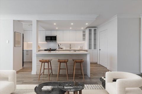 Photo 4 at 706 - 3000 Bathurst Street, Lawrence, Toronto