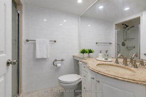 Photo 10 at 706 - 3000 Bathurst Street, Lawrence, Toronto