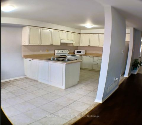Photo 11 at 761 Joe Persechini Drive, Summerhill Estates, Newmarket