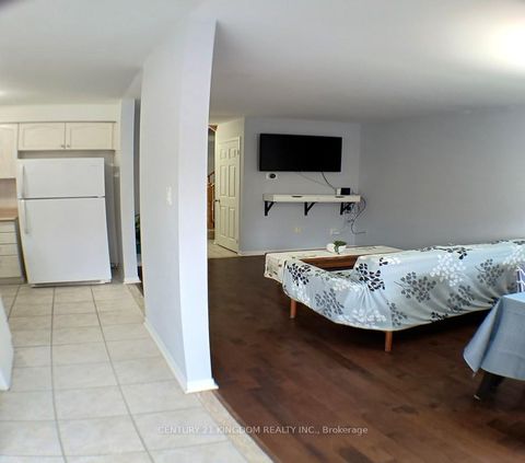 Photo 12 at 761 Joe Persechini Drive, Summerhill Estates, Newmarket