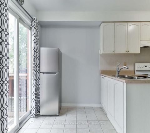 Photo 15 at 761 Joe Persechini Drive, Summerhill Estates, Newmarket