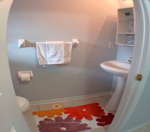 Photo 16 at 761 Joe Persechini Drive, Summerhill Estates, Newmarket