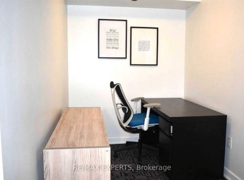 Photo 7 at 805 - 85 Queens Wharf Road, Waterfront Communities C1, Toronto