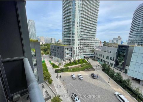 Photo 15 at 805 - 85 Queens Wharf Road, Waterfront Communities C1, Toronto