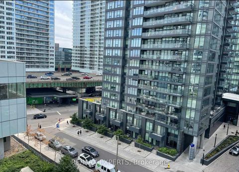 Photo 16 at 805 - 85 Queens Wharf Road, Waterfront Communities C1, Toronto