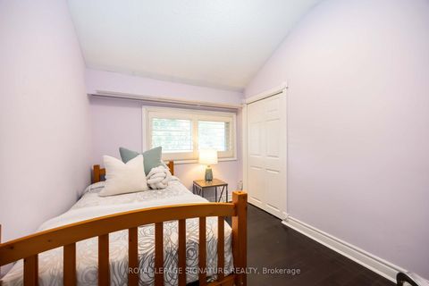 Photo 19 at 104 Billington Crescent, Donalda, Toronto
