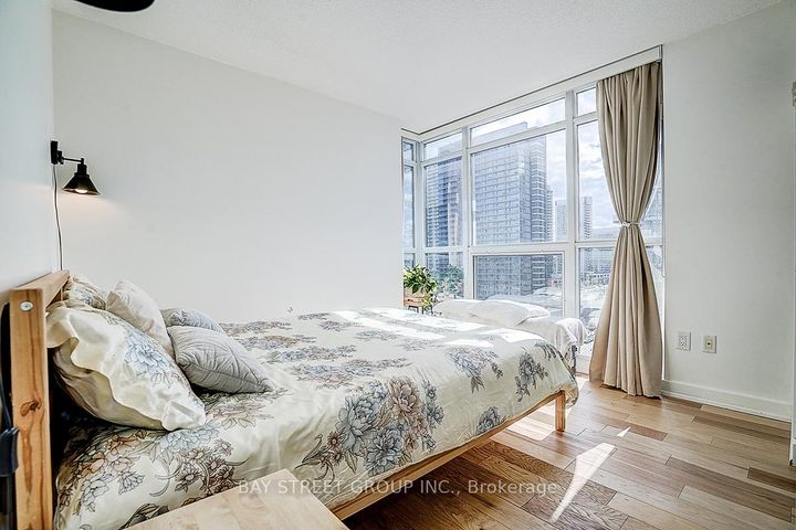 Photo 14 at 1705 - 29 Singer Court, Bayview Village, Toronto