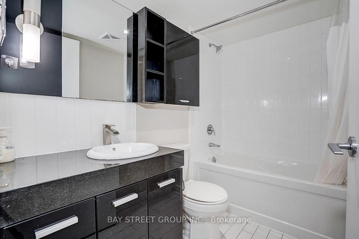 Photo 17 at 1705 - 29 Singer Court, Bayview Village, Toronto