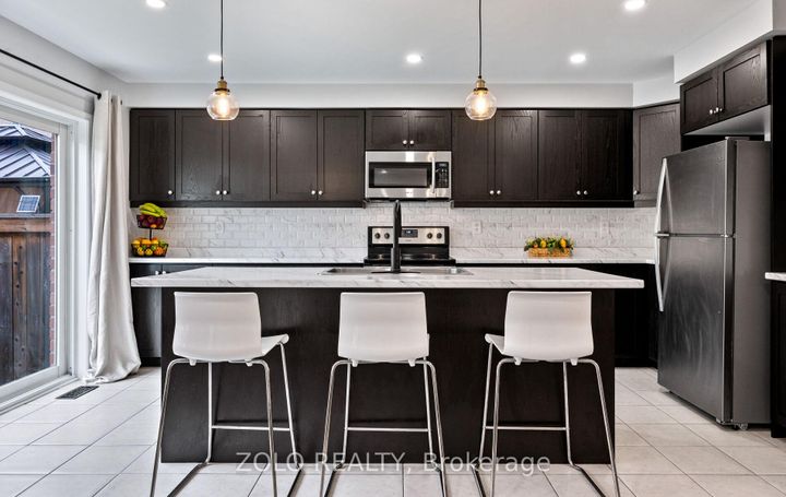 Photo 6 at 26 - 22 Spring Creek Drive, Waterdown, Hamilton