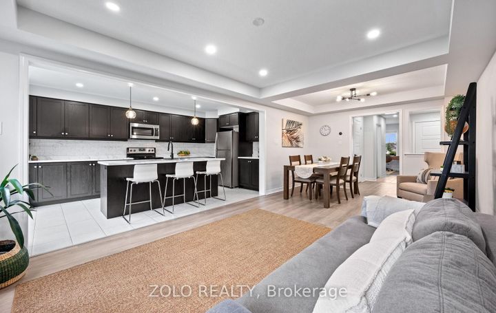Photo 9 at 26 - 22 Spring Creek Drive, Waterdown, Hamilton