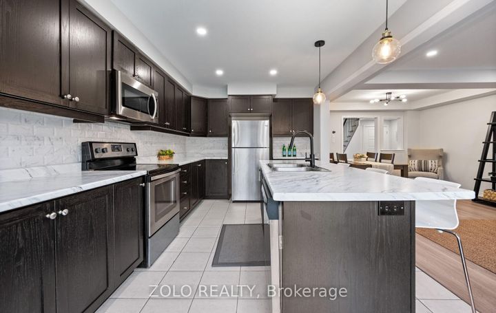 Photo 15 at 26 - 22 Spring Creek Drive, Waterdown, Hamilton