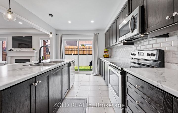 Photo 20 at 26 - 22 Spring Creek Drive, Waterdown, Hamilton