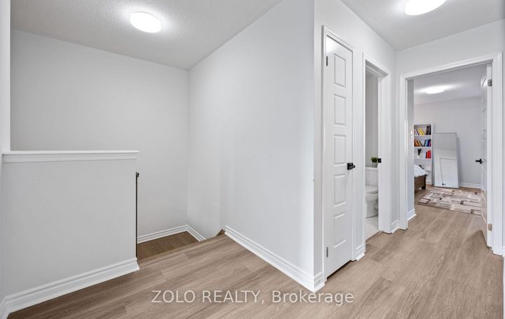 Photo 27 at 26 - 22 Spring Creek Drive, Waterdown, Hamilton