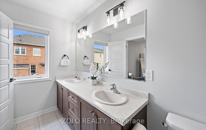 Photo 40 at 26 - 22 Spring Creek Drive, Waterdown, Hamilton