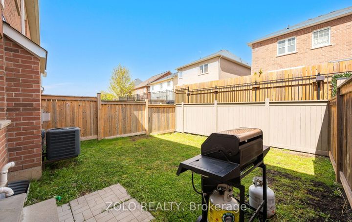 Photo 46 at 26 - 22 Spring Creek Drive, Waterdown, Hamilton