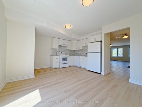 Photo 13 at 623-623A The Queensway, Queensway, Toronto