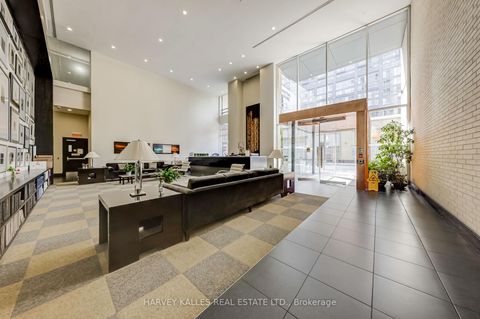 Photo 3 at 914 - 438 King Street W, Waterfront Communities C1, Toronto