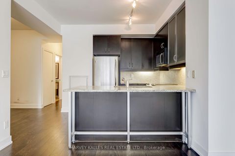 Photo 12 at 914 - 438 King Street W, Waterfront Communities C1, Toronto
