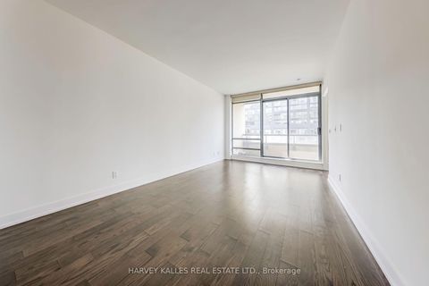 Photo 13 at 914 - 438 King Street W, Waterfront Communities C1, Toronto